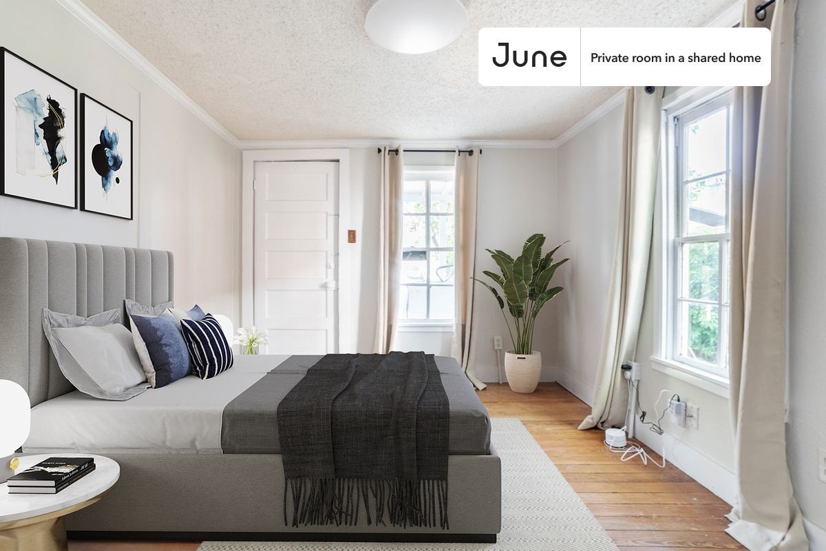 Foto principal - Room in Shared 3 bed/1 bath home