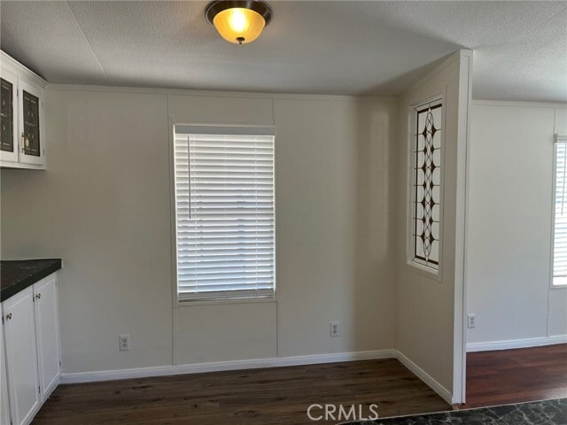 Foto del edificio - 22225 Ellis Ave