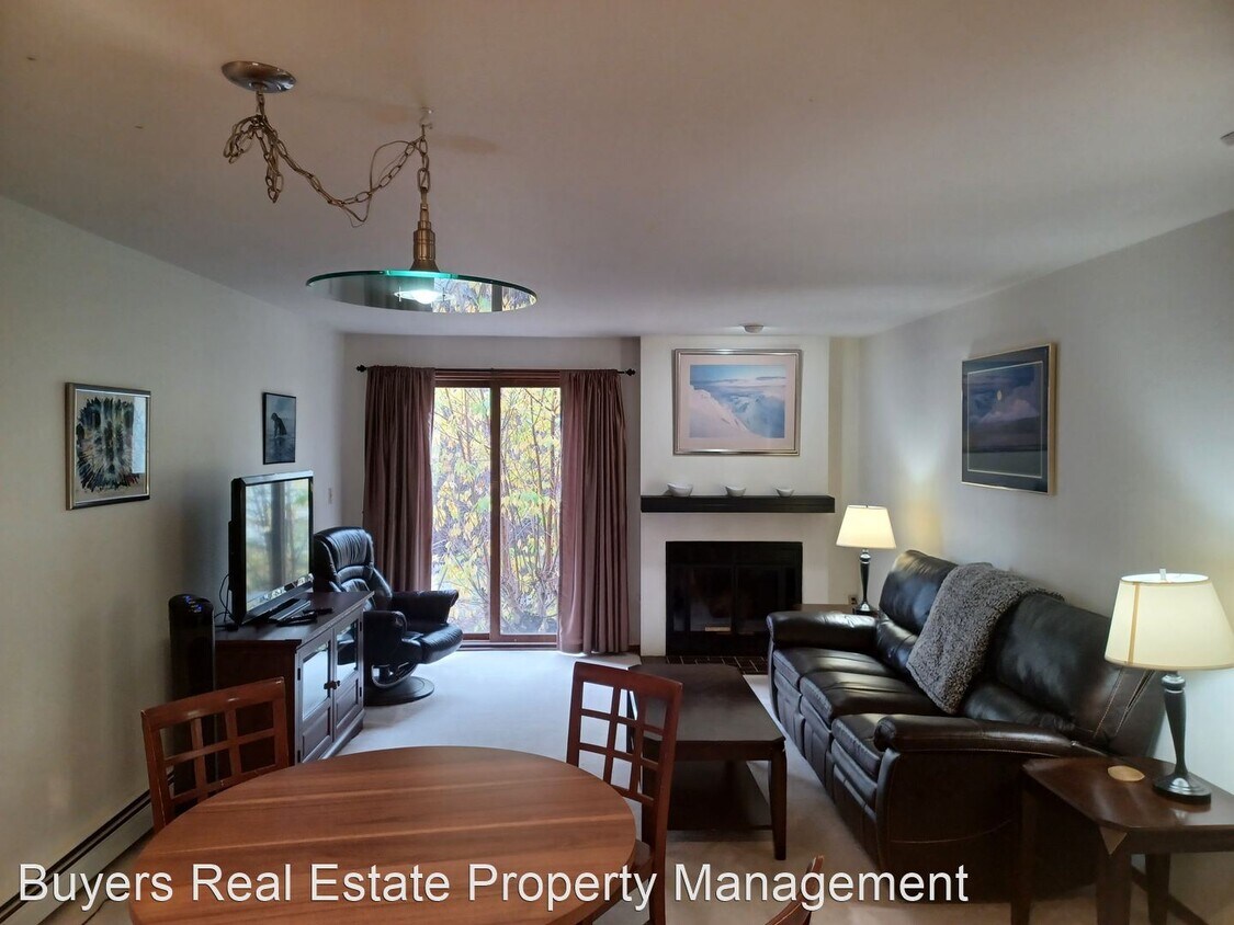 2 br, 2 bath House 1370 Denali Street 134 House Rental in