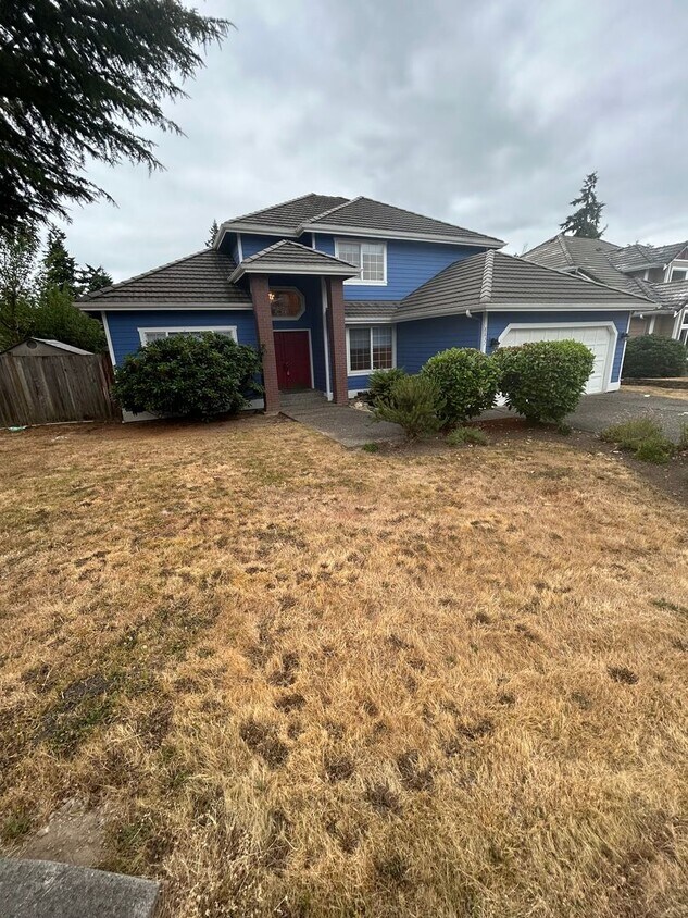 Primary Photo - 4 Bed 3 Bath Fully Fenced Kenmore Home
