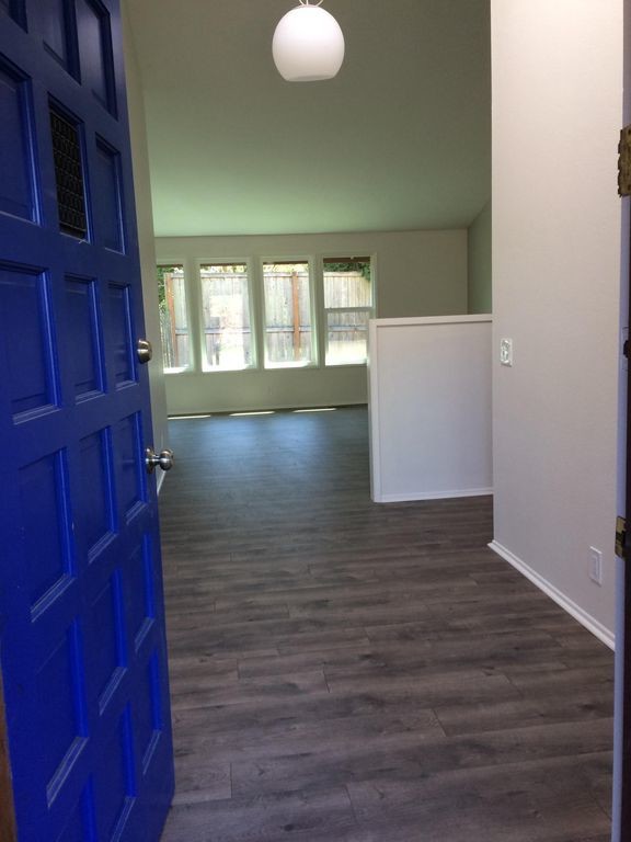 Building Photo - 2298 Oakway Terrace