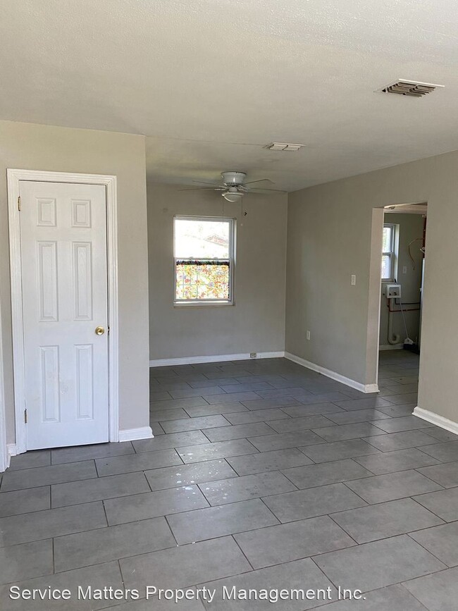 Building Photo - 2 br, 1 bath House - 393 Clairmont Drive