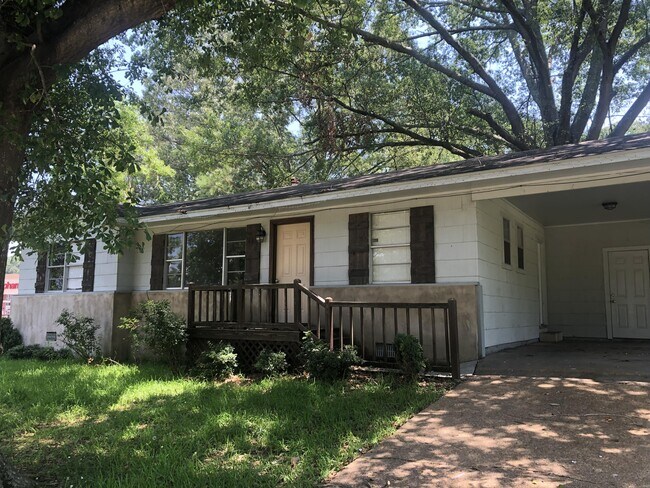 Building Photo - 118 Pemberton Dr
