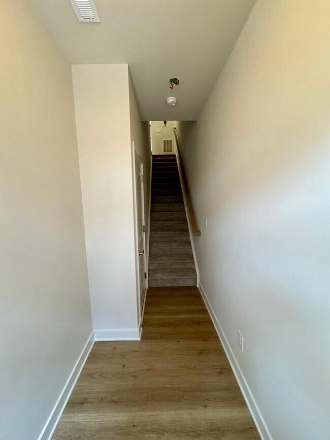 Foto del edificio - 5021 Chinook Ln