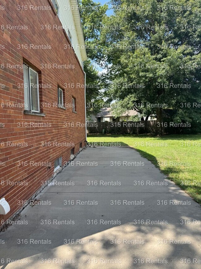Foto del edificio - $850- 2 bed 1 bath - Townhomes