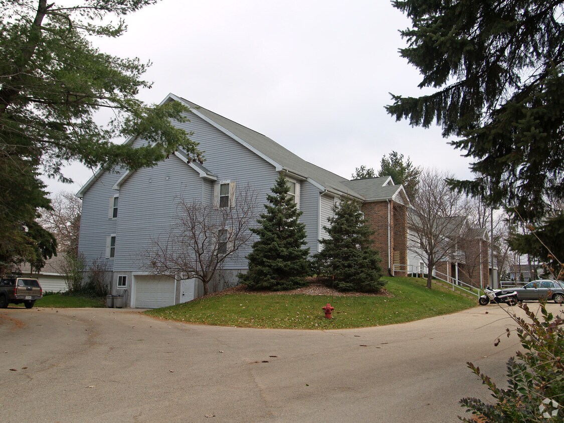 Building Photo - 112 Antique Ln