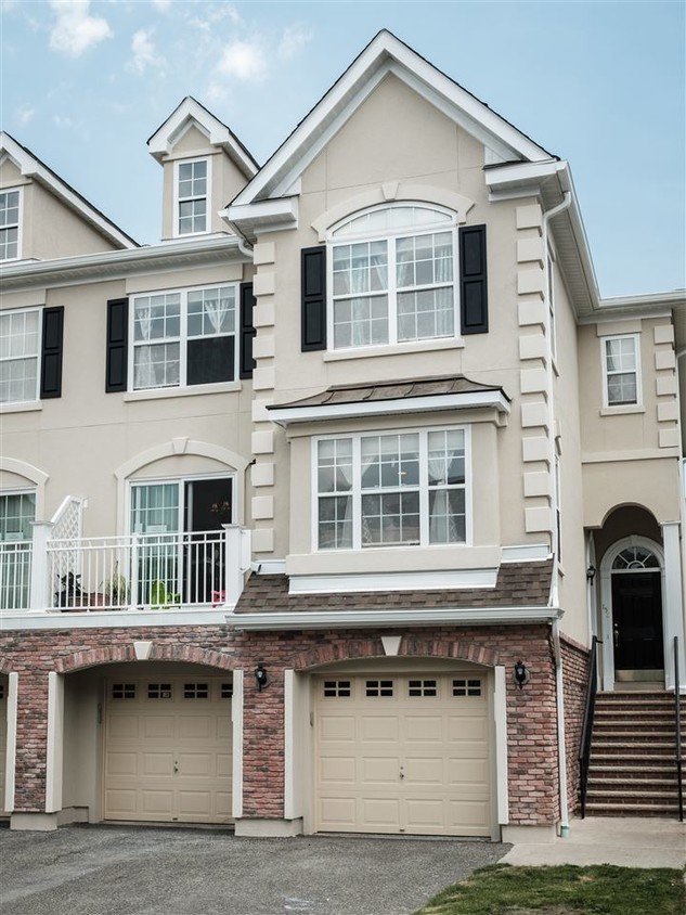 Foto principal - 151 Blue Heron Dr