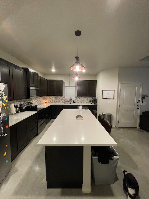 Foto del edificio - 1006 Wooded Holw Ct