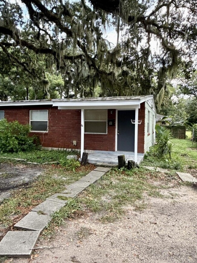 Building Photo - 1244 River Bank Ct