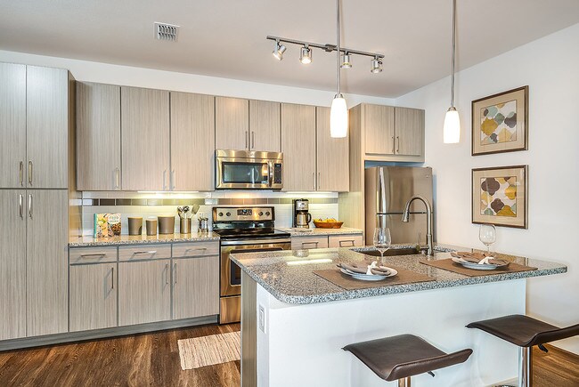 Cocina - Overlook at Crosstown Walk