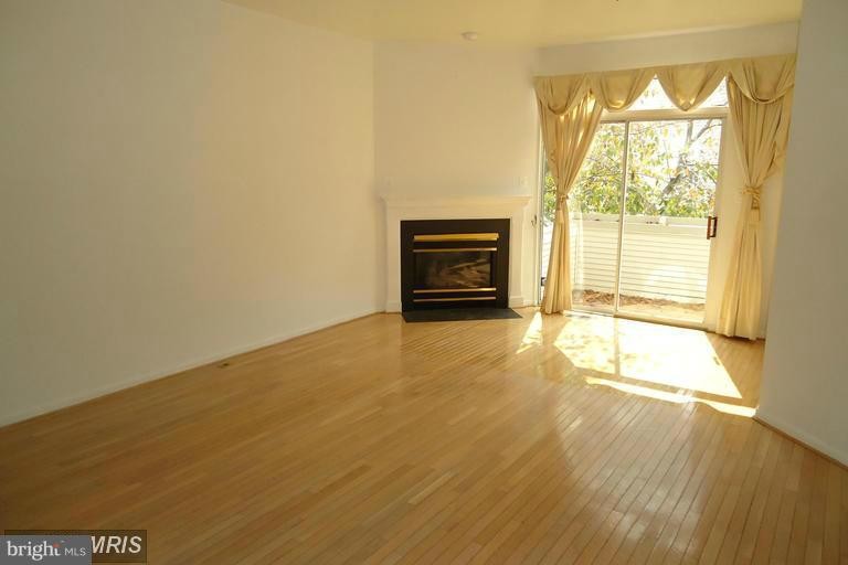 Primary Photo - 10245 Cove Ledge Ct