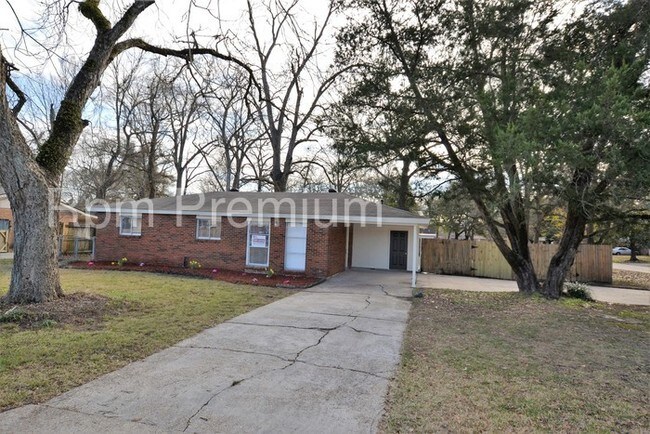 Building Photo - 5804 Groom Rd
