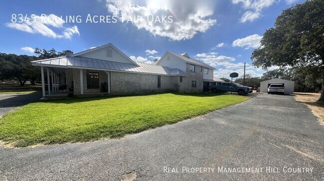 Foto del edificio - 8345 Rolling Acres Trail