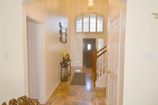 Building Photo - 6338 Eldridge View Dr