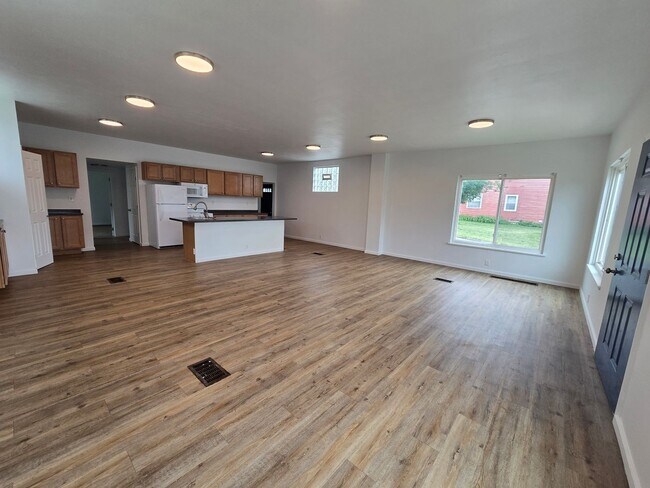 Foto del edificio - 2 Bedroom 1 Bathroom - Single Floor Living