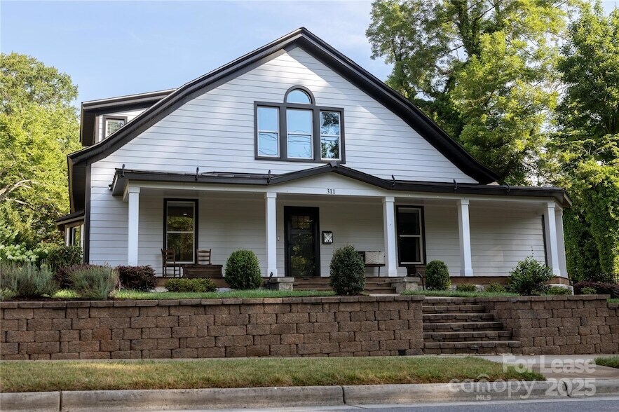 Foto principal - 311 S Academy St