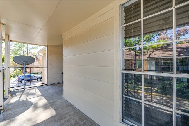 Building Photo - 2800 Jeanetta St