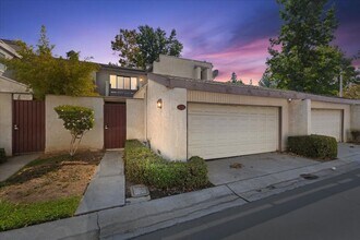 Building Photo - 5386 Dahlia Ln