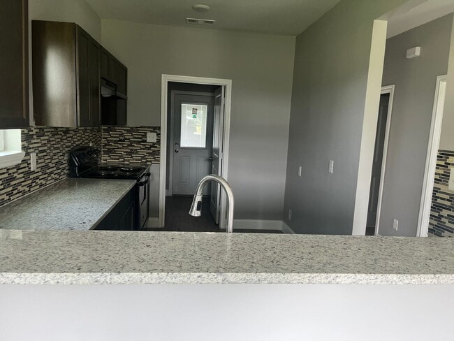 Building Photo - 3005 Arapaho Rd