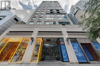 Building Photo - 102 Bloor St W