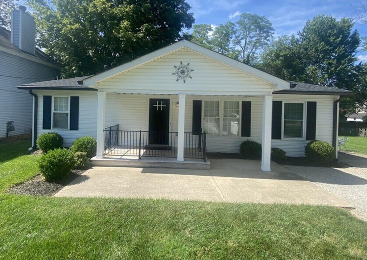 Primary Photo - Great house in Middletown Coming Soon!