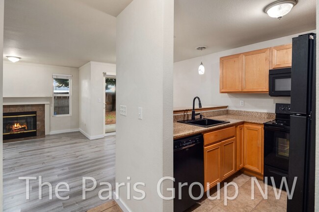 Foto del edificio - Delightful Double Suite TH *So Walkable! U...