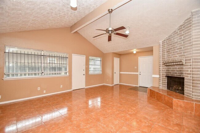 Building Photo - 16410 Monte Carlo Ln