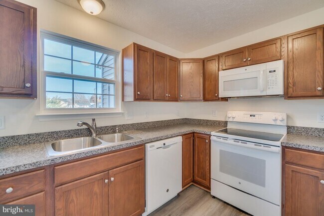 Building Photo - 2926 Sorrell Ct