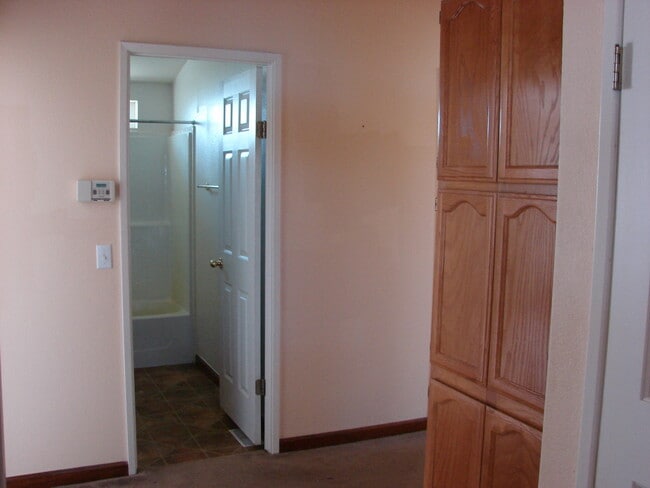 Building Photo - 4 Bedroom in Arboga! Coming Soon!