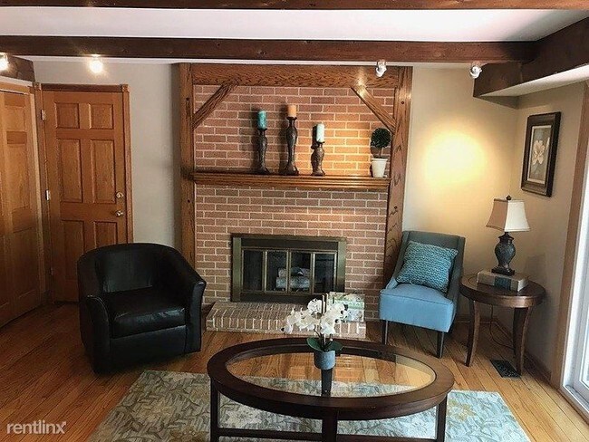 Building Photo - 4 br, 2.5 bath House - 1438 Worden Way