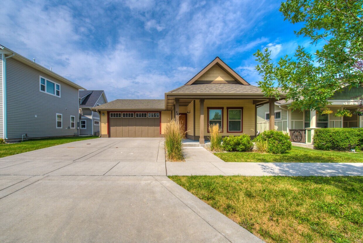 Primary Photo - Very Clean Single-Family Home For Rent IN ...