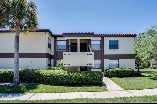 Building Photo - 3245 Candle Ridge Dr