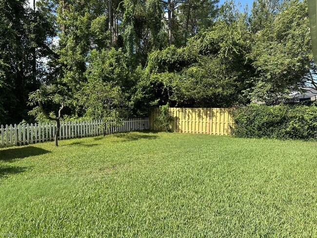 Building Photo - 4 br, 2.5 bath House - 12552 Ash Harbor Drive
