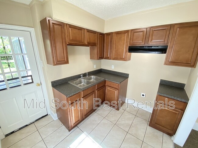 Foto del edificio - 3202 Hardin Ave