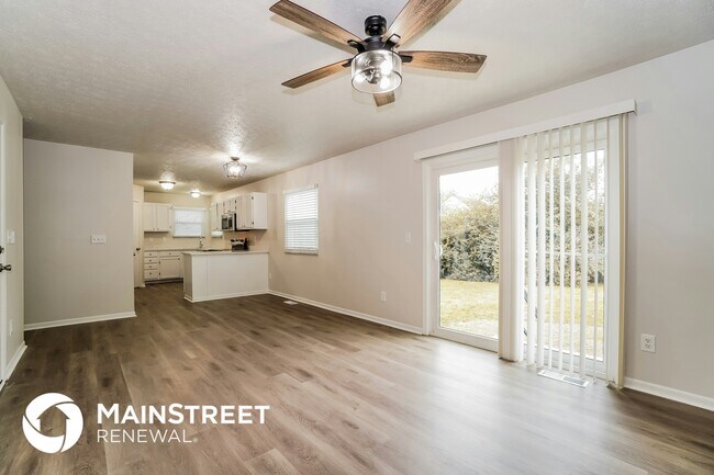 Building Photo - 6582 Cloverlawn Cir