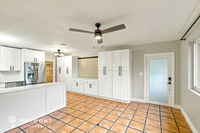 Foto del edificio - 1421 SW 23rd Ave