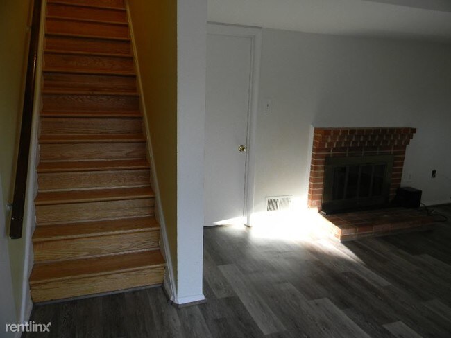 Building Photo - 3395 Benbow Ct