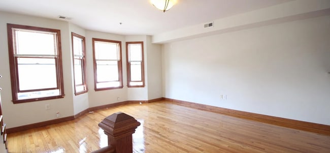 Building Photo - 102 Allston St