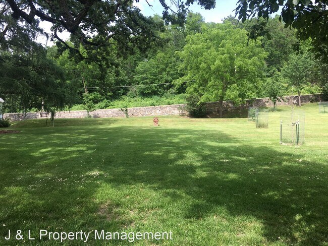 Foto del edificio - 5 br, 2 bath House - 132 Winona Street