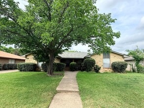 Building Photo - 1413-1415 Blackwell Dr