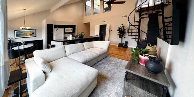 Foto del edificio - 6723 Eastridge Dr