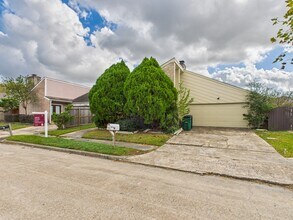 Building Photo - 7611 Hopewell Ln