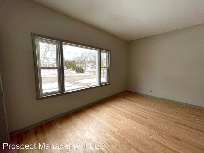 Building Photo - 2 br, 1 bath House - 6811 W. Lloyd Street