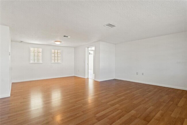 Foto del edificio - 4032 Westwood Dr