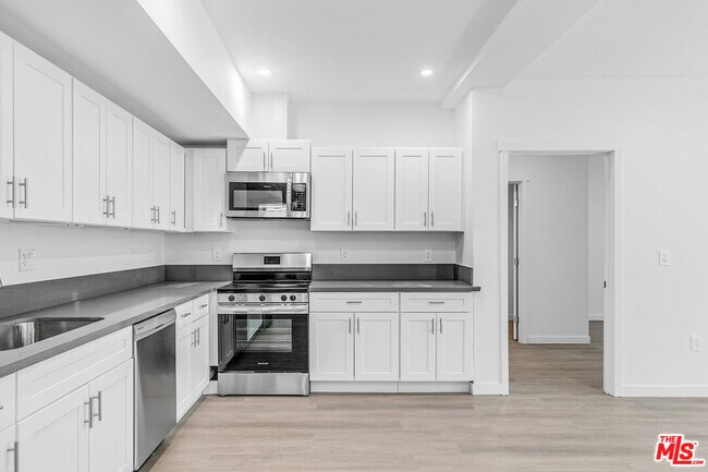 Foto del edificio - 1227 N Berendo St