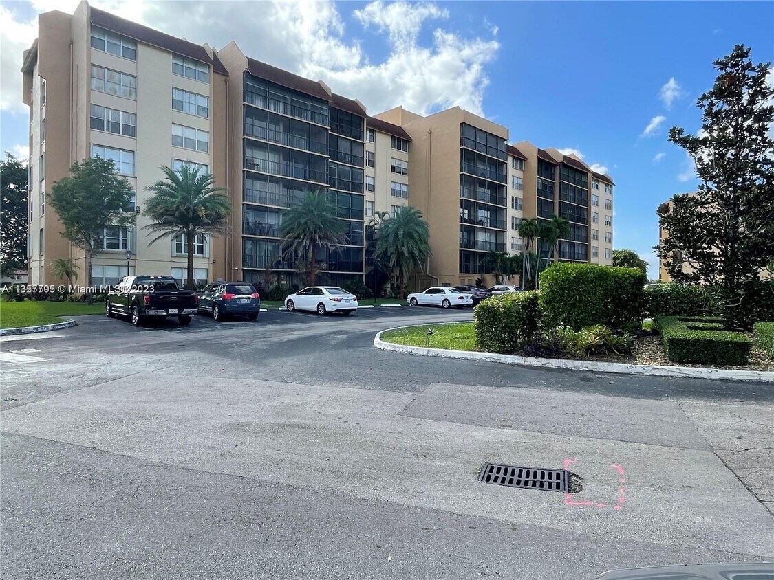 3821 Environ Blvd Unit 209, Lauderhill, FL 33319 Condo for Rent in