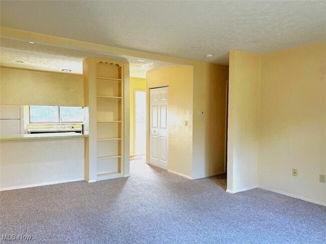 Building Photo - 123 Orchard Dr