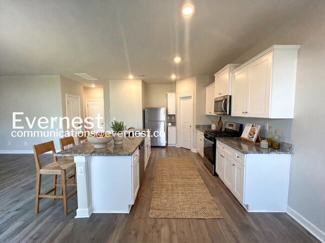 Foto del edificio - 2340 Valverde Wy