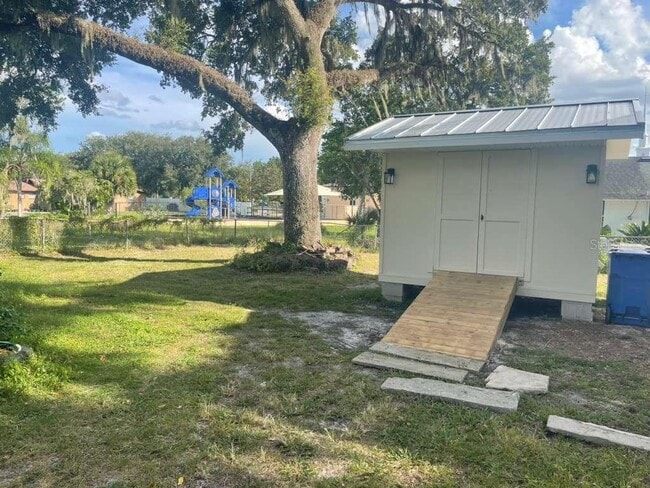 Foto del edificio - 80 Oviedo Blvd