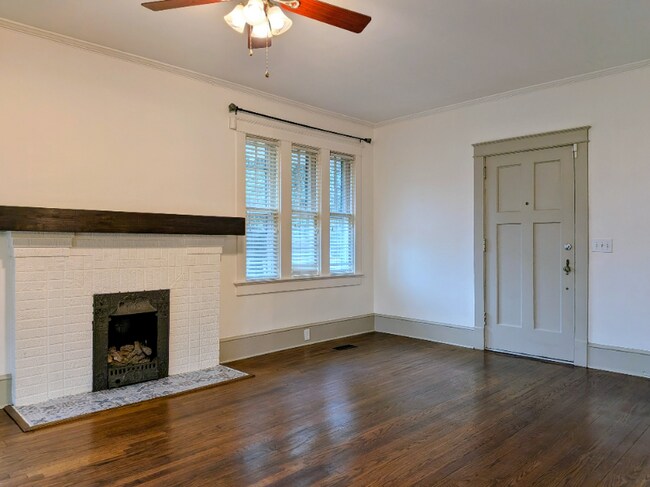 Foto del edificio - 401 S Franklin Dr